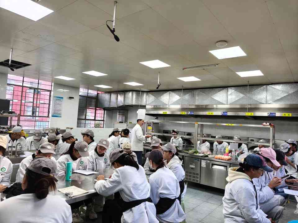 学做云南美食 这些学生们眼睛发亮 - 安枢游走吧旅游科普资讯网